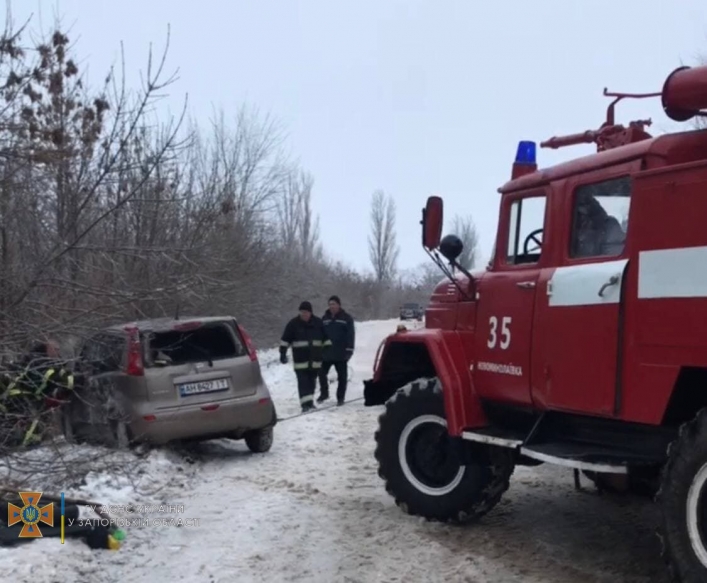 На дорогах запорожской области за сутки спасли 15 человек (фото)